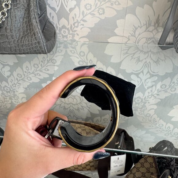 Black and Gold Chanel Cuff - One Size - Picture 8 of 9